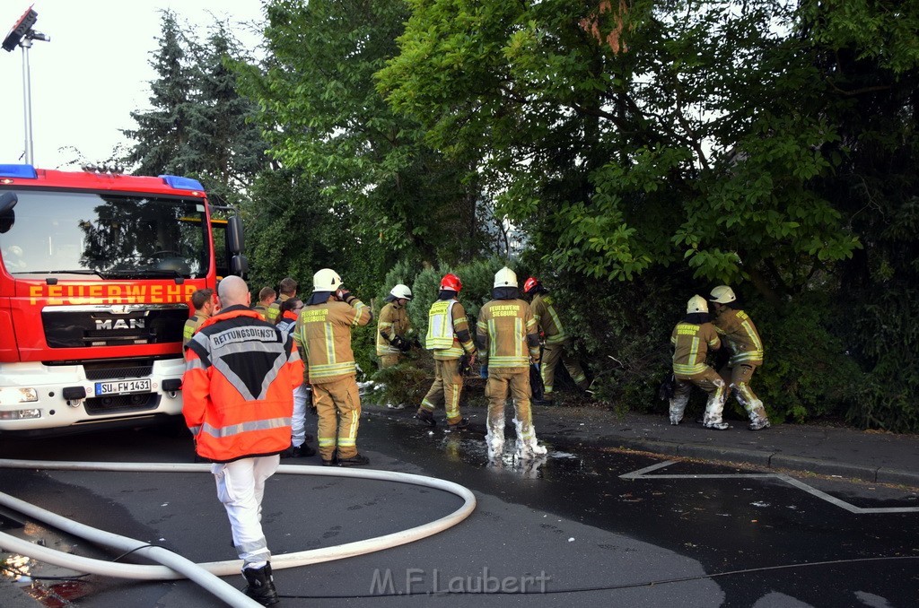 Grossfeuer Einfamilienhaus Siegburg Muehlengrabenstr P0820.JPG - Miklos Laubert